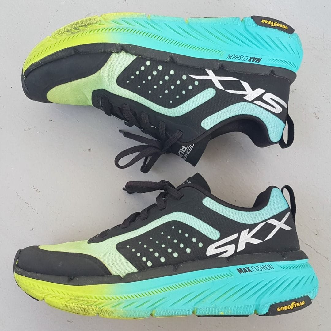 Skechers SKX Sneakers - Comfy & Bold Look 💚