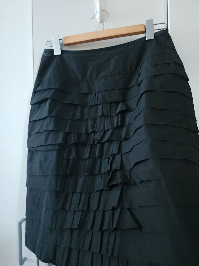 Yuki Torii Yuki Torii black ruffle skirt - Japanese chic vibes! - Photo 6