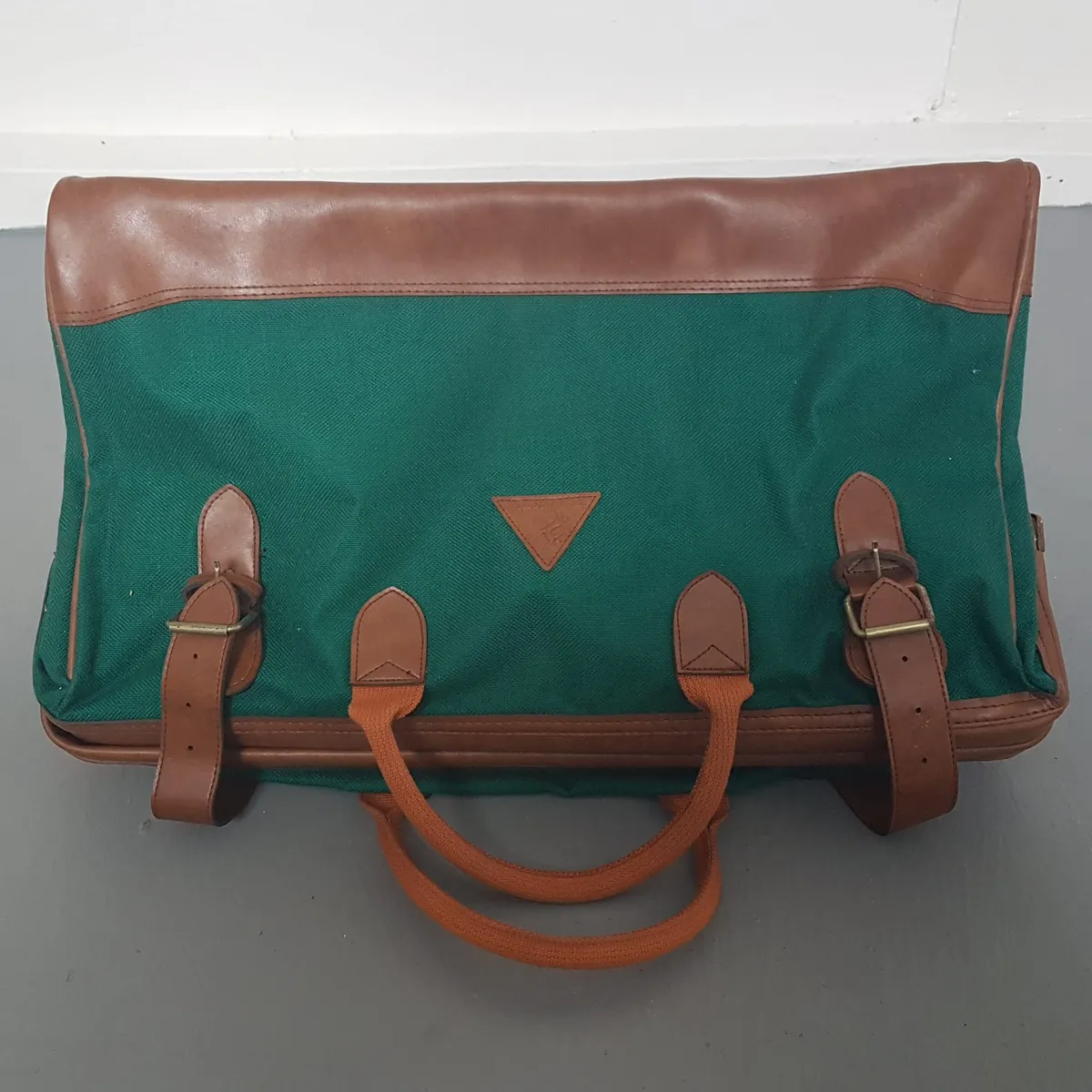 REMY MARTIN Original REMY MARTIN Duffle Bag, Green Canvas, Brown Leather, Buckle Straps, Cosmopolitan, Top Loading, Doctor-Style, Spacious Travel Bag, Compact Luggage, Sophistication, Cult Street Fashion, Luxury Living, Limited Edition - Photo 2