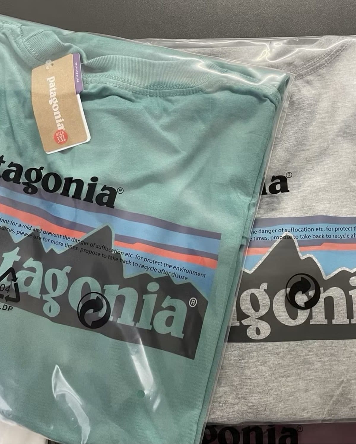 Patagonia Patagonia Graphic T-Shirts - Photo 4