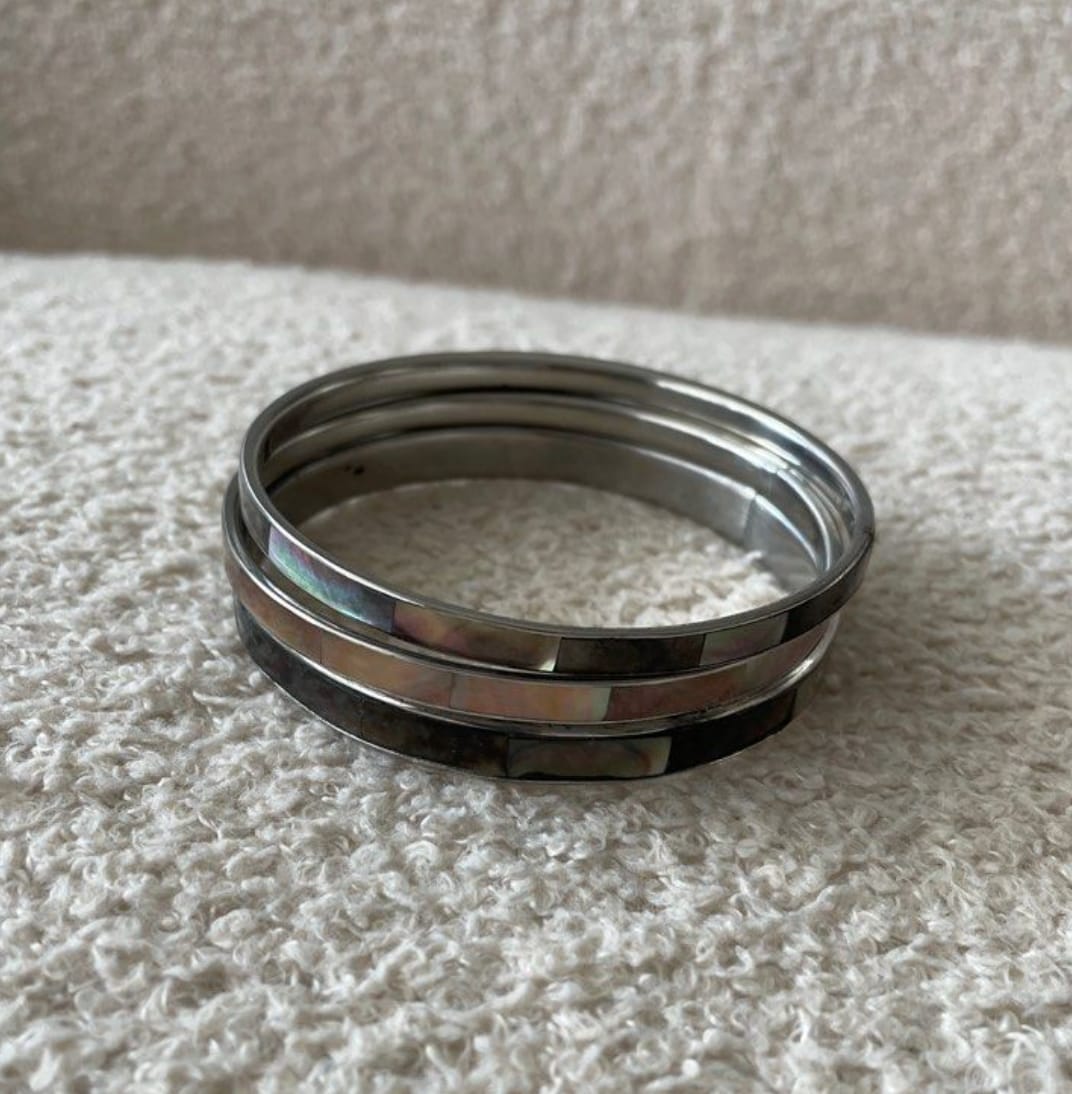 Chic Silver Bangle Set