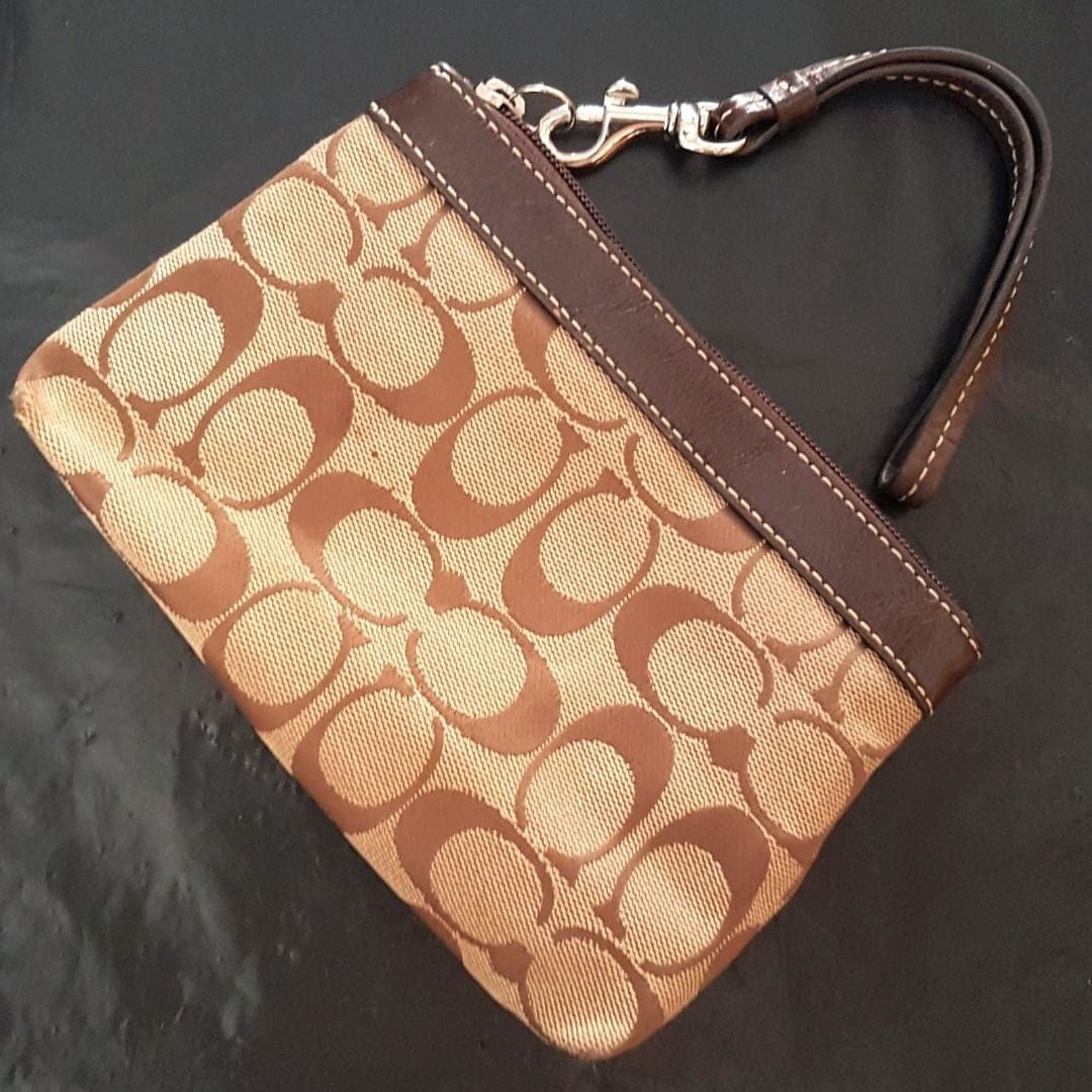 Chic Coach Wristlet in Brown Monogram - Photo 2