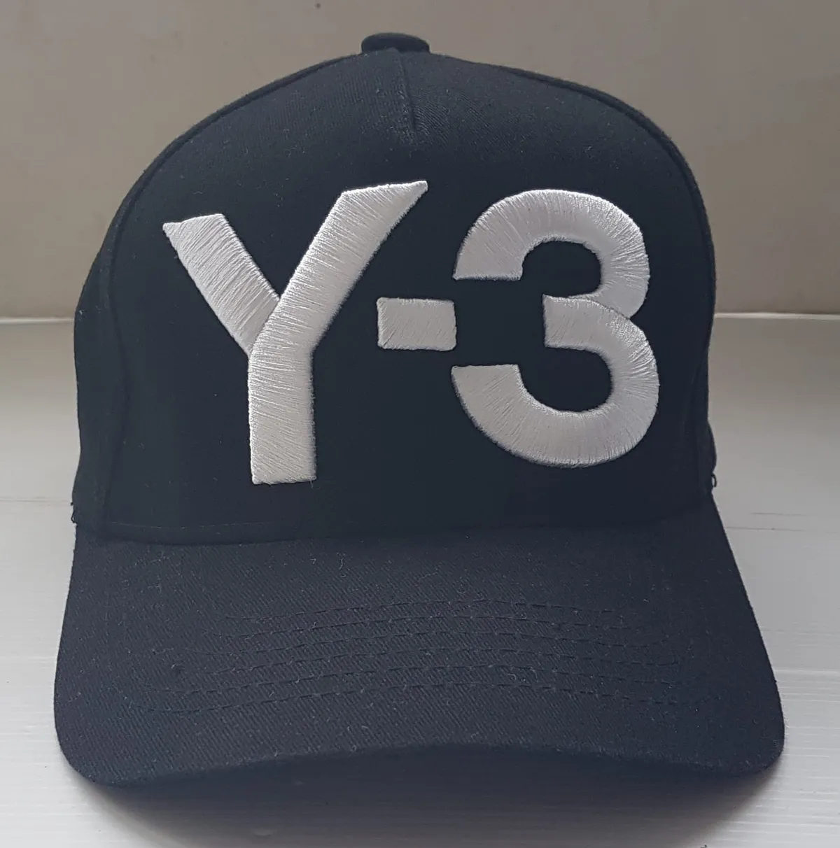 Adidas Retro Y-3 Baseball Cap, Adidas Y3 by Yohji Yamamoto, JAPAN, Cool Black Model, White Y-3 Embroidered Logo, Cosmopolitan, Adjustable Backstrap, Jockey Cap, Luxury Living, Sophistication, F1 Racing, Car Rally, Roadster, Cult Street Fashion, Summer Holidays - Photo 6