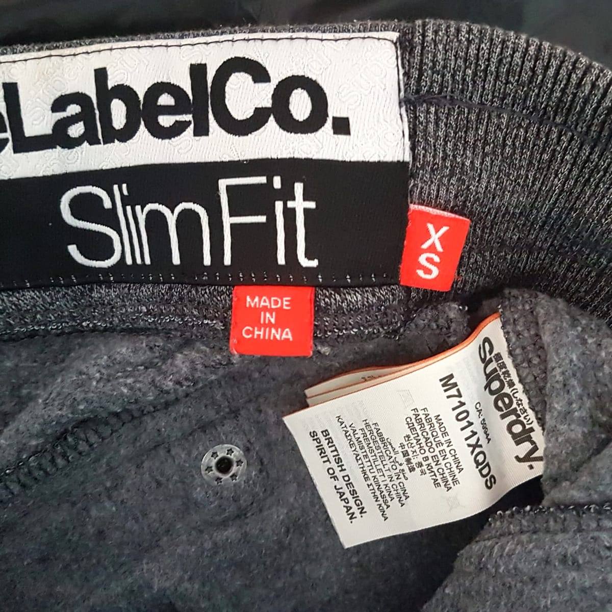 Superdry Original Superdry Designer Shorts, Cool Gray Sweatpants, Cosmopolitan, The Superdry Orange Label Co, Sleek Slim Fit Model, XS Bottoms, Luxury Lifestyle, Timeless Appeal, Urban Style, Sophistication, Streetwise, Pop Culture, Geek, Cult Street Fashion - Photo 10