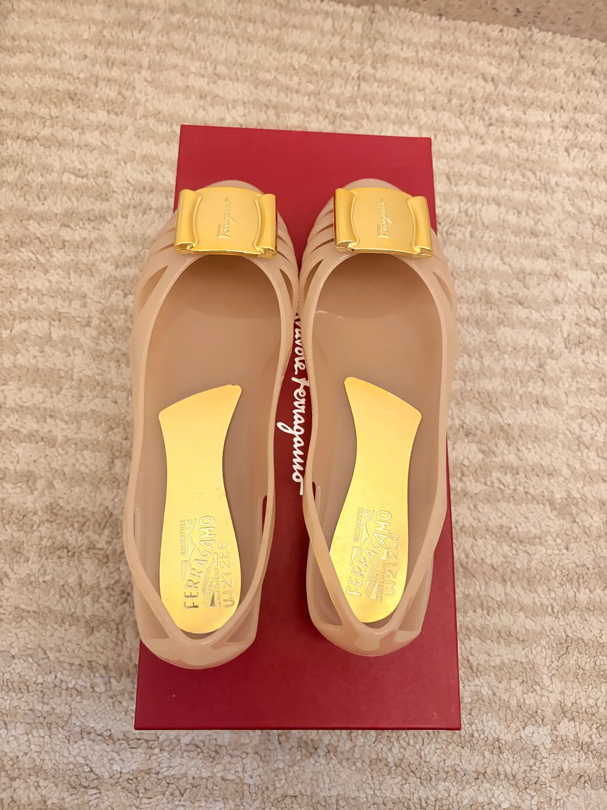 [BRAND NEW] Ferragamo Jelly Flats Size 6