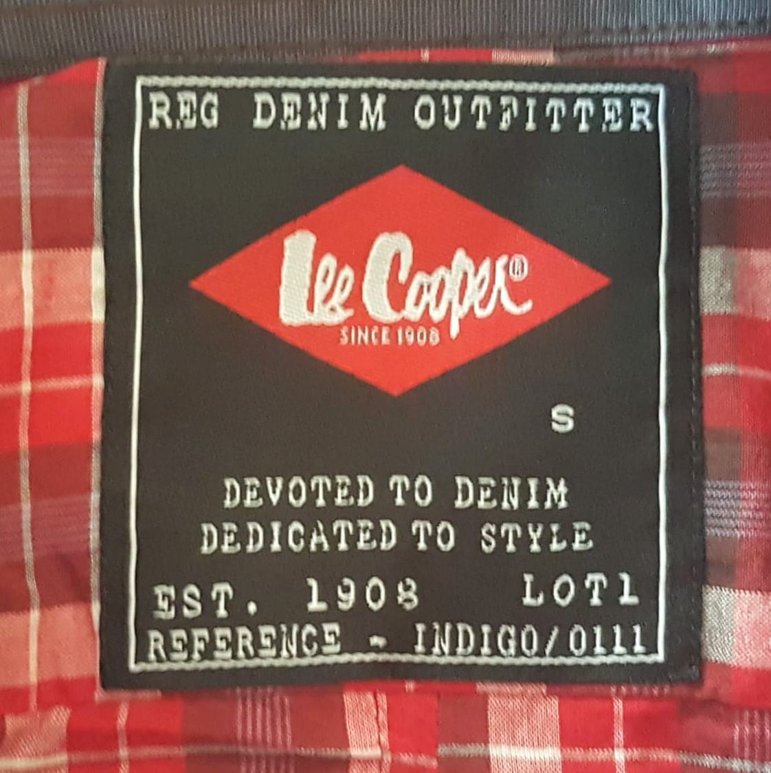 Lee Cooper Retro Lee Cooper Designer Plaid Shirt, Cool Cowboy Top, Cosmopolitan, American Classic, Western Fashion, Sleek Design, Red Tartan, Luxury Denim Outfitter, Urban Style, Timeless Appeal, Pop Culture, Sophistication, Streetwise, Cult Street Fashion - Photo 7