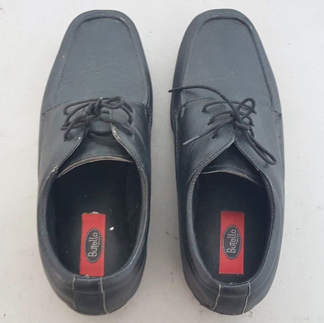 Sleek Black BUTELLO Loafers | UK 8, Timeless Vibes