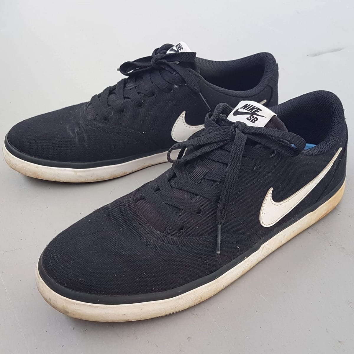Nike Original NIKE DUNK SB Check Sneakers, US 9.5, UK 8.5, EU 43, CM 27.5, Continental, Solar Soft Black Shoes, White NIKE Logo, Cosmopolitan, Sleek Design, Urban Style, Streetwise, Sophistication, Cult Street Fashion, Roadster, Stunt, Skate, Surf - Photo 4