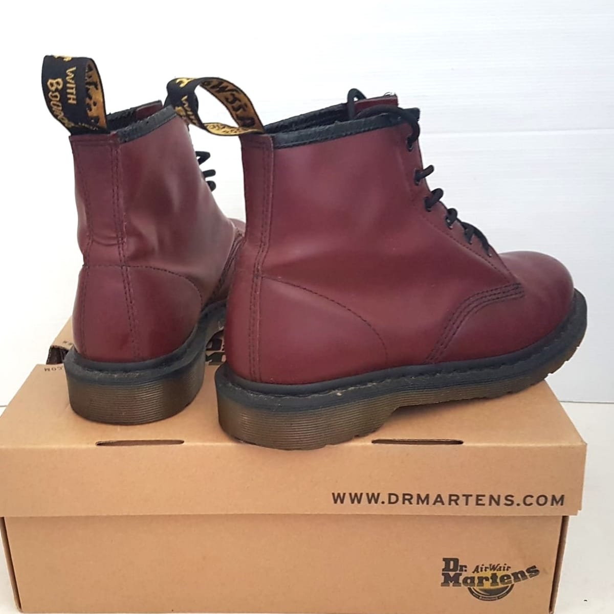 DOC MARTENS Vintage Dr. Martens 1460 Cherry Red Smooth Leather Lace Up Boots, US 9, UK 8, EU 42, Cosmopolitan, Doc Martens AirWair Model, Air Cushion Sole, Luxury Lifestyle, Timeless Classic, Nostalgic Appeal, Pop Culture, Hip Hop, Rock Star, Urban Style - Photo 6