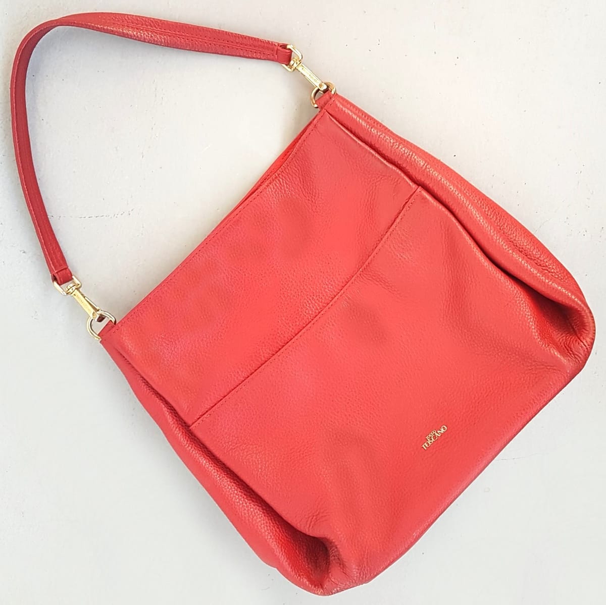 Original TOCCO TOSCANO Tote Bag, Duffel Bag, Cosmopolitan, Cool RED Leather Bag, Sleek Designer Handbag, Toscano from ITALY, Shoulder Sling, Sophistication, Luxury Lifestyle, Urban Style, Pop Culture, Cult Street Fashion, Timeless Appeal