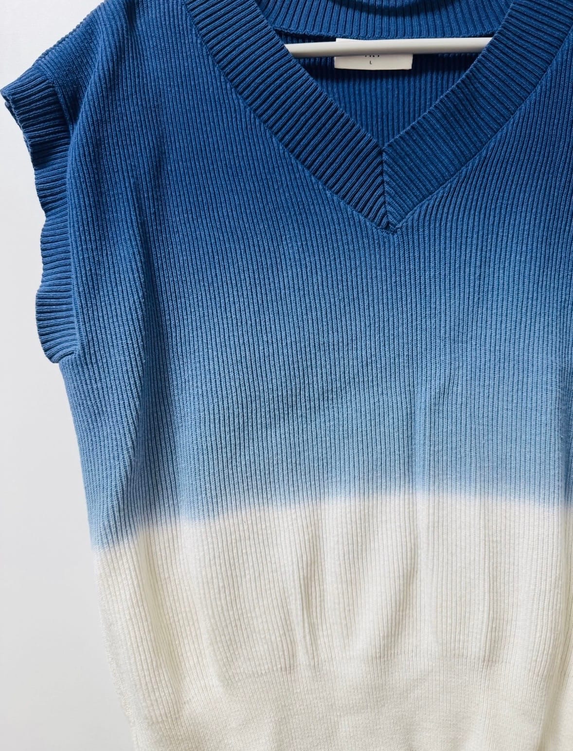 TRT TRT Dip Dye V-neck Knit top - Photo 2