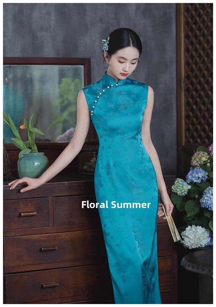 Elegant Vintage Blue Cheongsam – Timeless Vibes - Photo 3