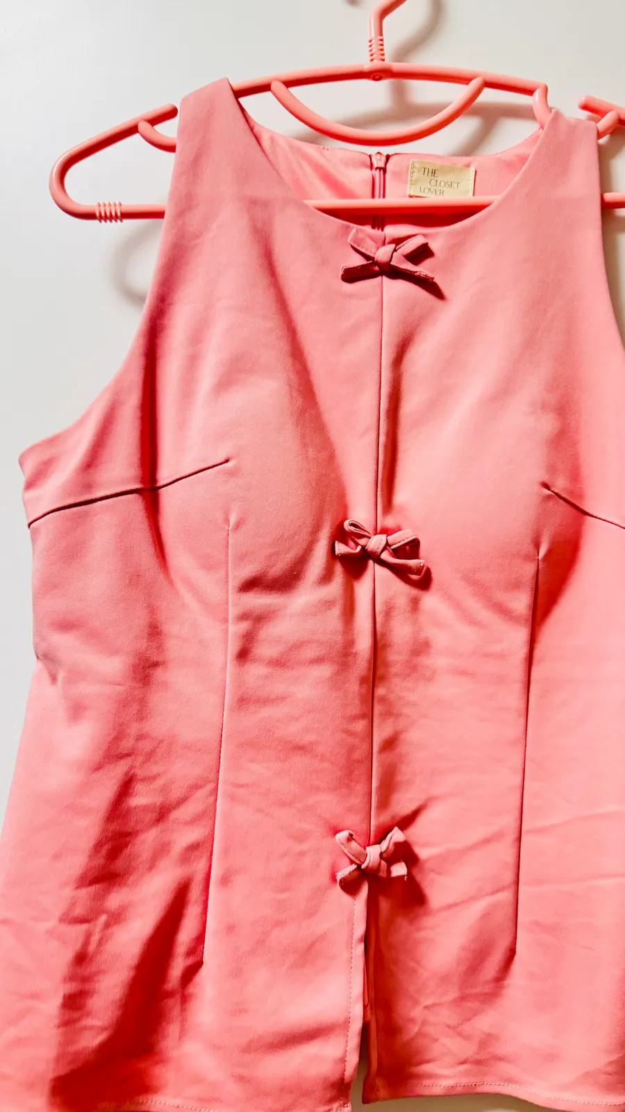 The Closet Lover Chic Pink Sleeveless Top with Cute Bow Details 🌸 - Photo 2