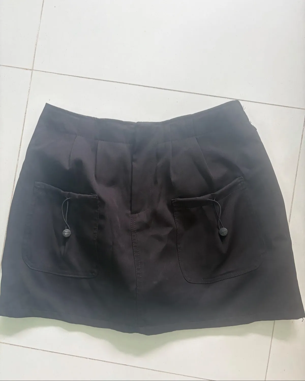 Chic Black Mini Skirt with Pockets
