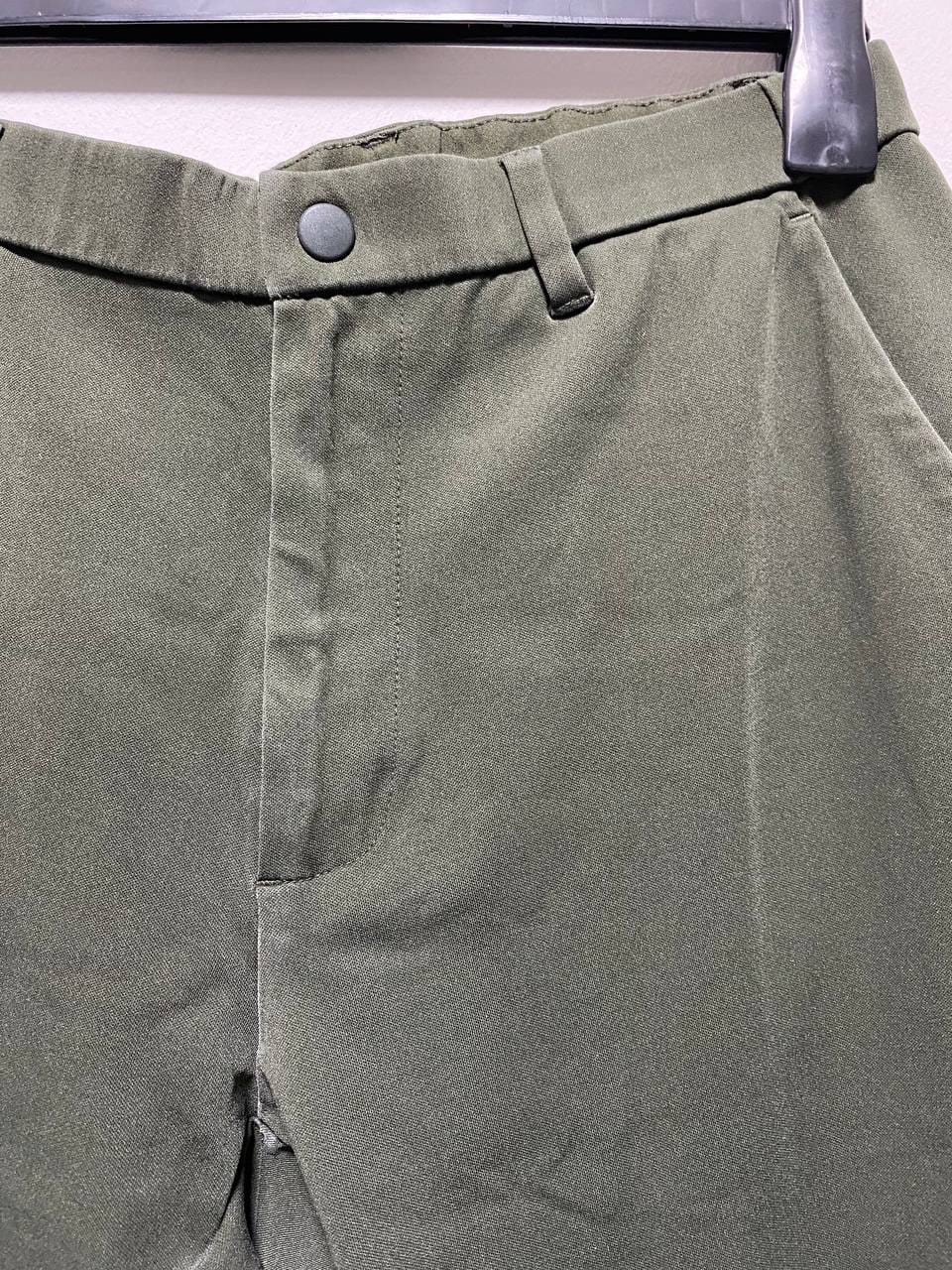 Uniqlo UNIQLO Men's Dark Green Pants (Size M) - Photo 2