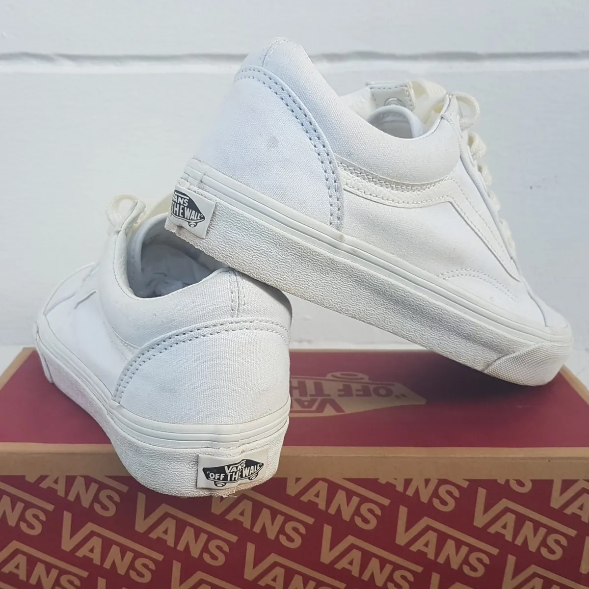 VANS Original Vans ComfyCush Old Skool True White Shoes, US 7.5, UK 5, EUR 38, CM 24, Signature Leather Tonat Side Stripes, OFF THE WALL, Timeless Classic, Pop Culture, Hip Hop, Rock Star, Sophistication, Cult Street Fashion, Everyday Shoes - Photo 2