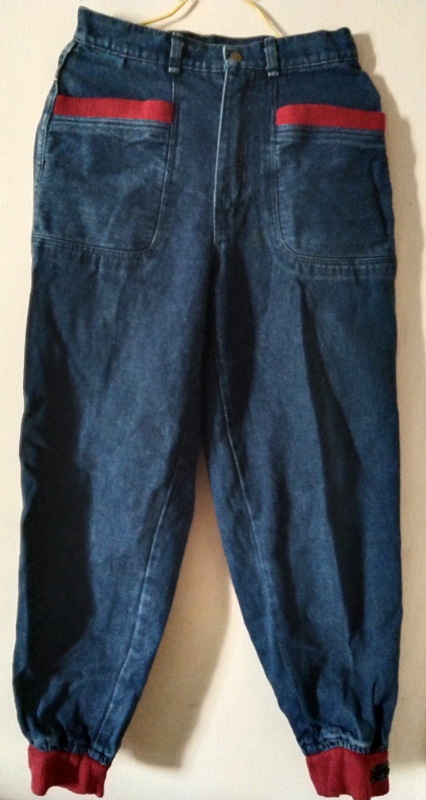 Retro Jogger-Style Denim Pants with Red Accents