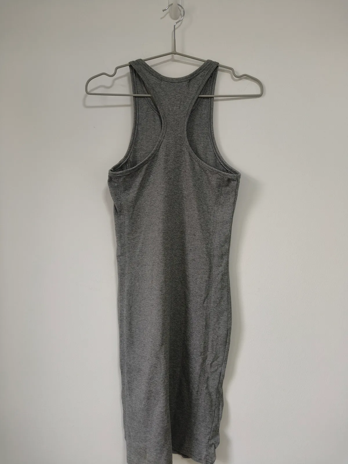 The Editor's Market Comfy Grey Sleeveless Dress - Photo 3
