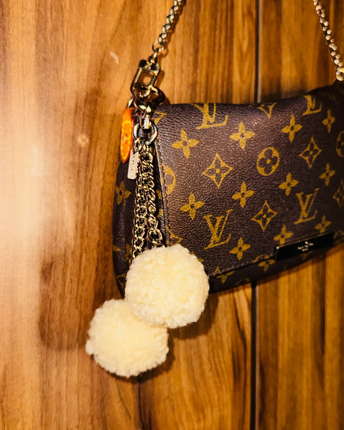 Coach Chic Coach Pom Pom Keychain - Photo 6