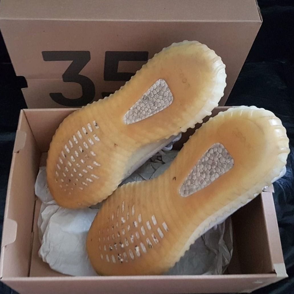 Adidas Yeezy Original Adidas Yeezy Boost 350 V2 Shoes, Light UV Model, US 9.5, UK 8.5, FR 42.5, Exclusive Yeezy X Adidas Sneakers, Luxury Living, Sleek Kanye West Design, Cosmopolitan, Catwalk, Runway Show, Pop Culture, Hip Hop, Rock Star, RETAIL $900, Limited Edition - Photo 6