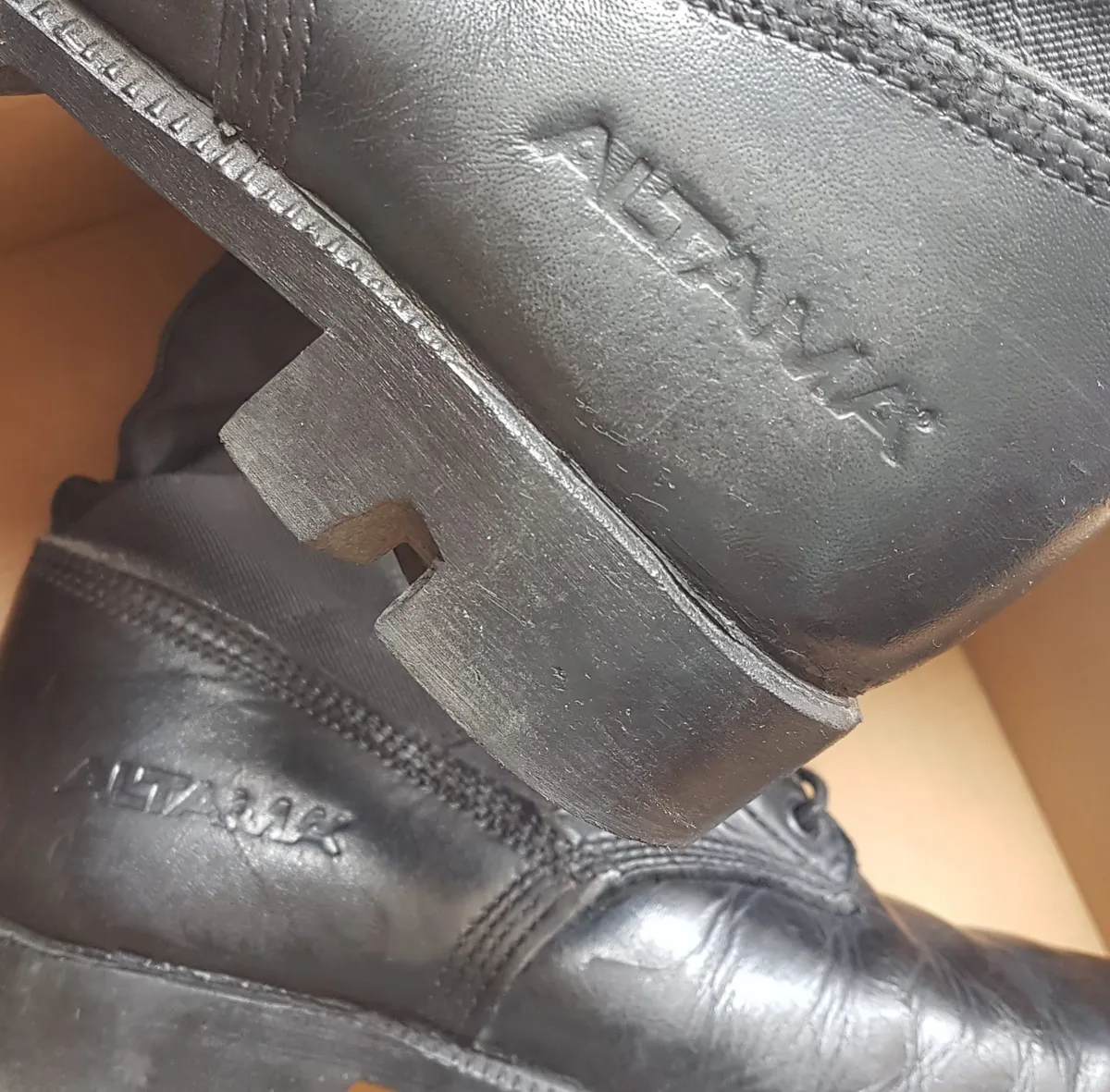 ALTAMA Original ALTAMA Combat Boots, Black Leather Shoes, US 9, UK 8, EU 42, Retro Military Boots, Vintage Tactical Boots, Cosmopolitan, Cool 8 inches High Design, Sophistication, High Performance, Durable & Comfortable, Foot Protection, Safety Shoes, Hiking - Photo 2