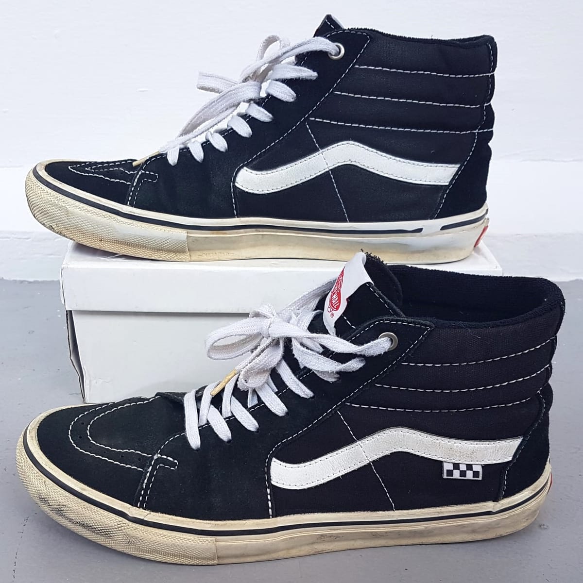 VANS Original VANS Designer Sneakers, SK8-HI Skateboarding Model, Cool Black & White Ankle-Top Shoes, Cosmopolitan, Old Skool Pro, US 11, UK 10, EUR 44.5, CM 29, OFF THE WALL, POP CUSH, Streetwise, Sophistication, Roadster, Pop Culture - Photo 3