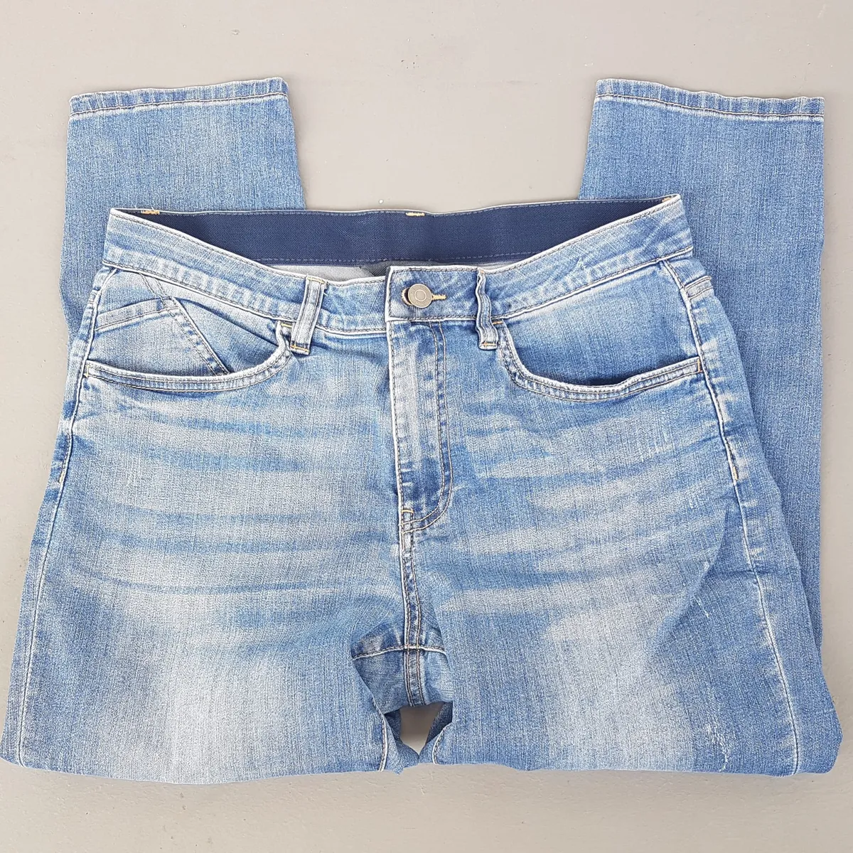 Bossini Original BOSSINI Light Washed Denim Jeans, Size 27, Cosmopolitan, Cool Distressed Bottoms, Bootcut Model, Pop Culture, Hip Hop, Rock Star, Cult Street Fashion, Urban Style, Timeless Appeal, Sophistication, Streetwise, Trendy Apparels