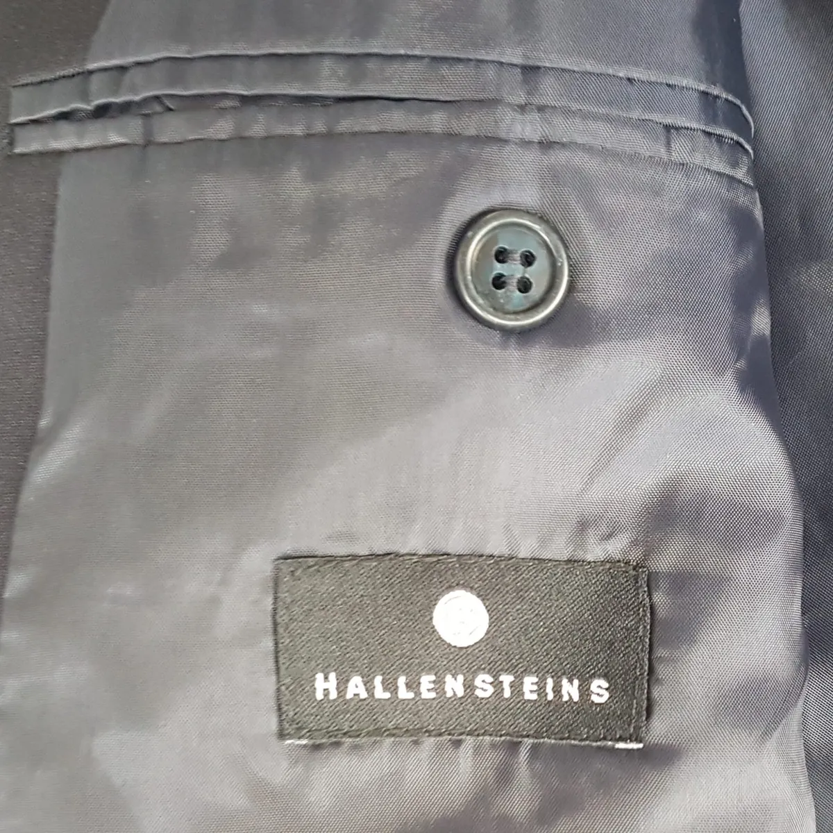 HALLENSTEINS HALLENSTEINS Men’s Collection, Black Tuxedo, Single Breasted Suits, Distinctive Western Styled Yokes, Padded Shoulder Coat, Two Front Buttons, Designer Tailored Blazer, Extra LARGE Topcoat, Overcoat, Business Wear, Outerwear, Timeless Classic - Photo 6