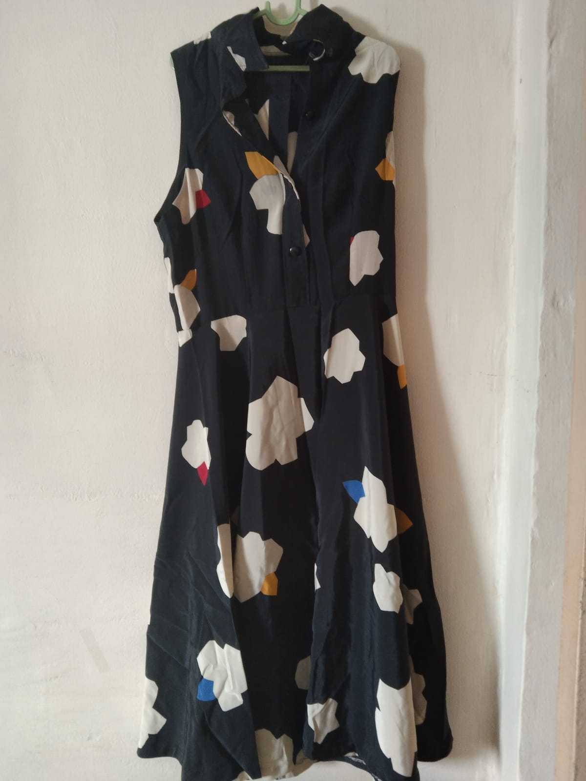 Chic Navy Floral Dress
