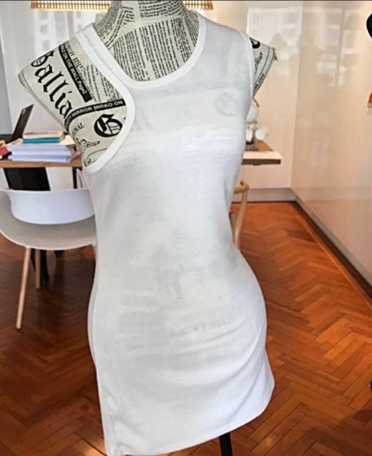 Chic White Sleeveless Mini Dress