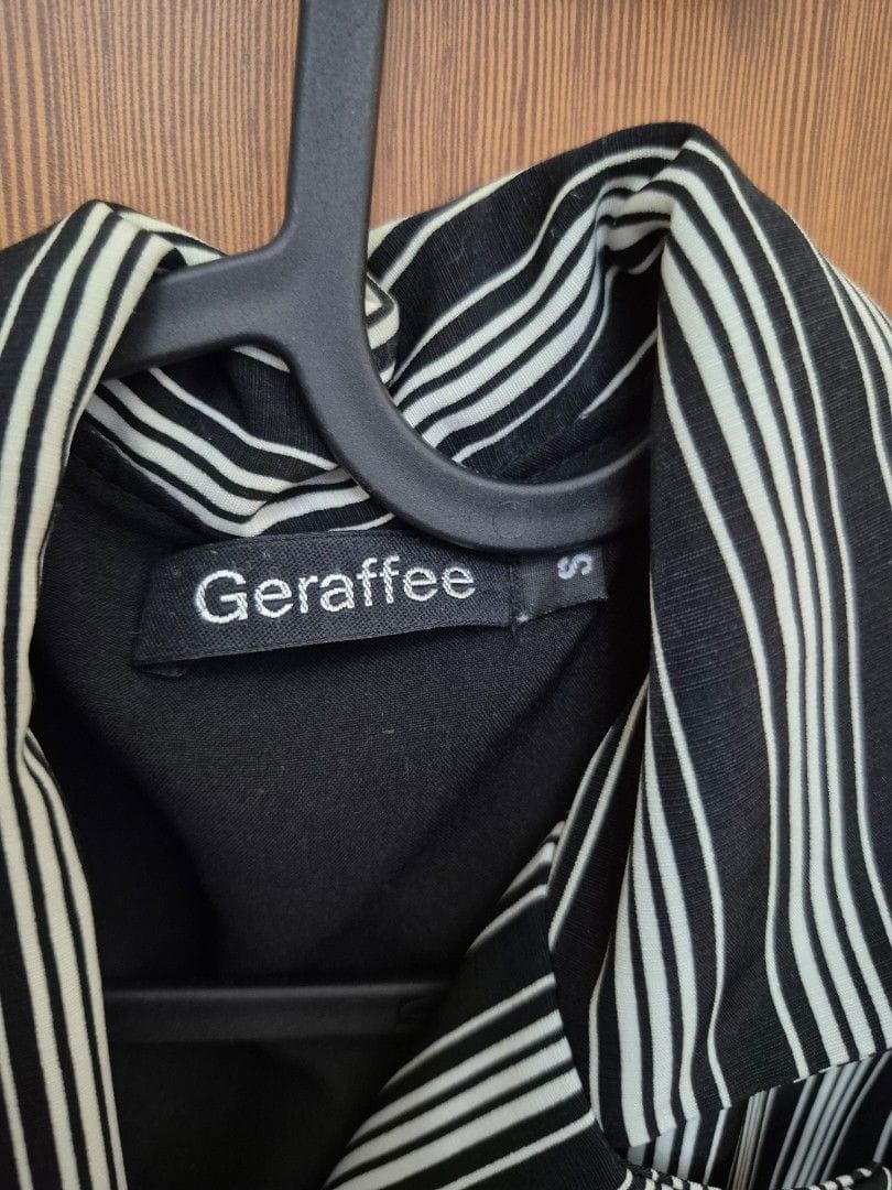 Geraffee Geraffee Black & White Striped Wrap Dress (Size S) ✨ - Photo 4
