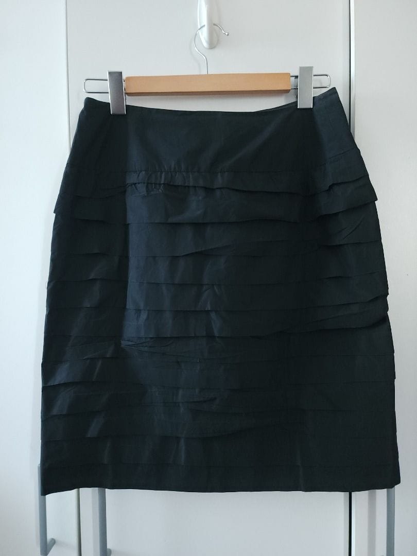 Yuki Torii Yuki Torii black ruffle skirt - Japanese chic vibes! - Photo 5