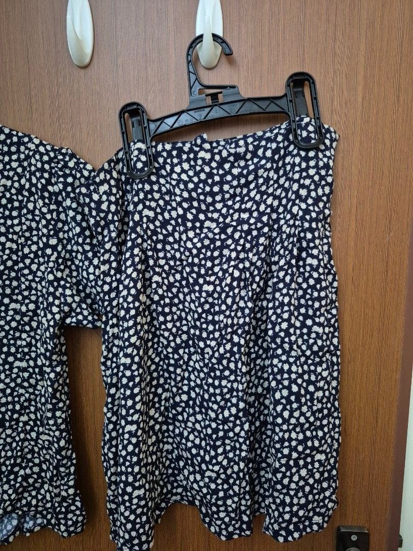 Mango Mango Floral Navy Top & Skirt Set - XS, Super Cute! - Photo 9