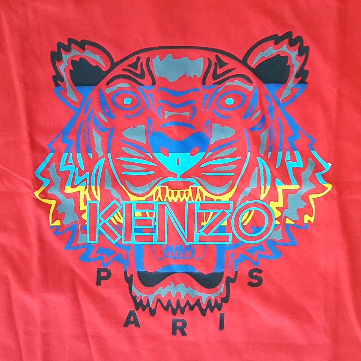 KENZO Retro KENZO Designer T-Shirt, Stunning RED Tee, Cosmopolitan, MEDIUM TIGER Graphic Top, Art décor TIGER Top, Sleek Fashion Wear, Eye-Catching, Streetwise, Sophistication, Pop Culture, Hip Hop, Rock Star, Luxury Living, Urban Style, Timeless Appeal - Photo 7