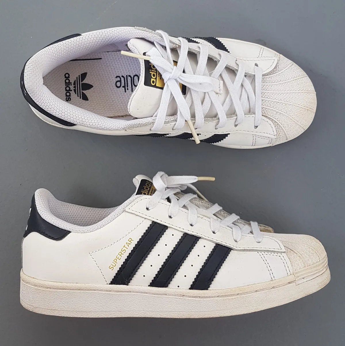 Original Adidas Superstar Sneakers, Black & White Leather Shoes, Cosmopolitan, US 3, UK 2.5, EUR 35, Signature White Shell Toe, Sophistication, Streetwise, Pop Culture, Hip Hop, Rock Star, Roadster, Cult Street Fashion, Timeless Appeal, Everyday Shoes