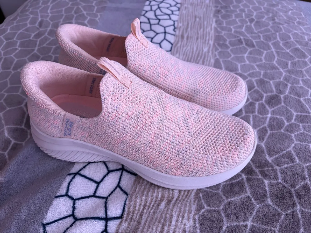 Skechers Skechers Pink Slip-On Sneakers
