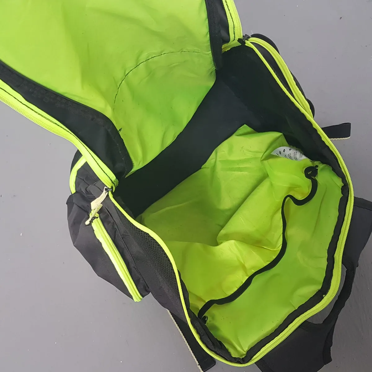 ARENA Original Arena Spiky 2 Large Fluro Yellow Backpack, 40 Liter Haversack, Travel Pack, Cosmopolitan, Sleek Designer Bag, U-Shaped Top Opening, Extra Bottom Compartment, Padded Straps, Sophistication, Pop Culture, Urban Style, Timeless Appeal, Everyday Bag - Photo 7