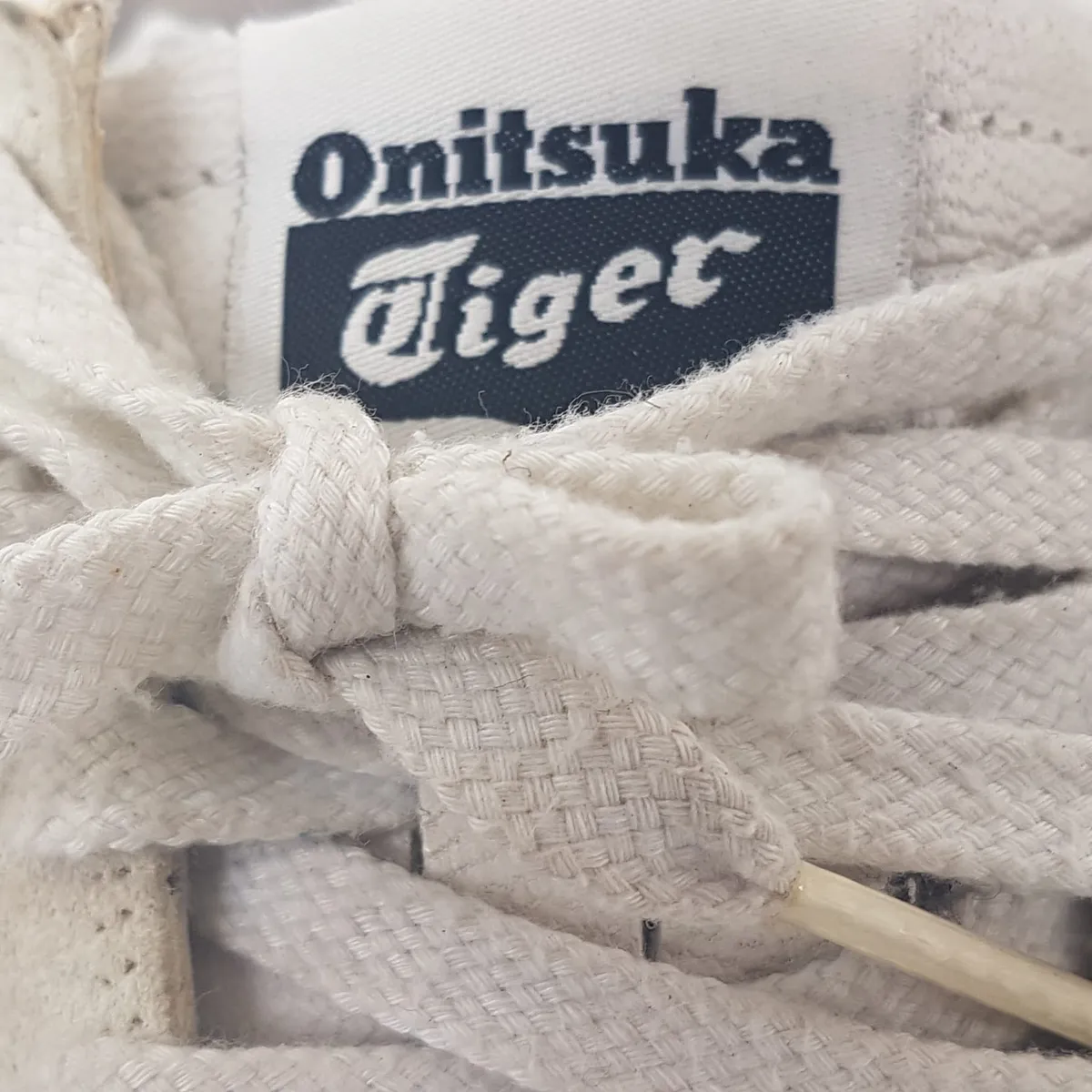 Onitsuka Tiger Onitsuka Tiger Sneakers, RUNSPARK Model, US 7.5, EU 40.5, CM 25.5, Low Top Shoes in White Cream, Blue Onitsuka Tiger Stripes, JAPAN, Cosmopolitan, Cult Street Fashion, Everyday Footwear, Pop Culture, Sophistication, Streetwise, Roadster - Photo 4