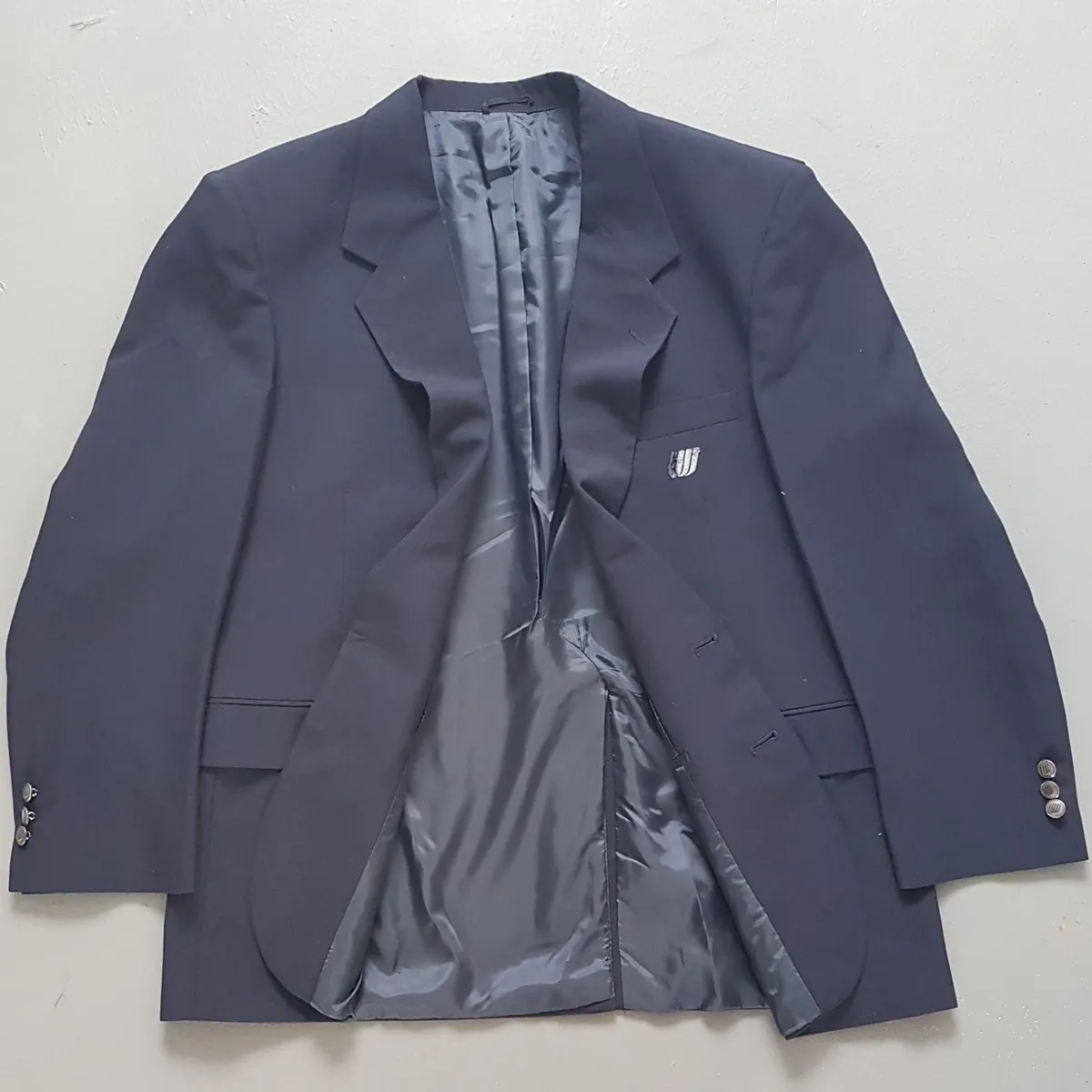 United Airlines Vintage 1970’s United Airlines Uniform, Retro Flight Attendant Navy Blue Tuxedo, Single Breasted Suits, UA Tulip Logo Metallic Buttons, LARGE Padded Shoulder Coat, Two Front Buttons, Designer Blazer, Cosmopolitan, Topcoat, Overcoat, Timeless Classic - Photo 3