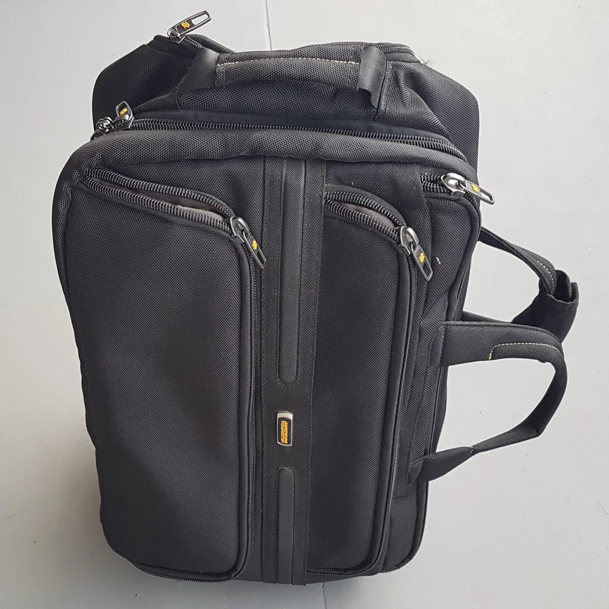 Original American Tourister Travel Bag, by Samsonite, Retail $300+, Luxury Black Briefcase, Business Pack, Smart Hand carry, Cool Cabin 34 Liter Capacity Designer Luggage, Wheel Trolley, Retractable Handle, Cosmopolitan, Overnighter, Cult Street Fashion