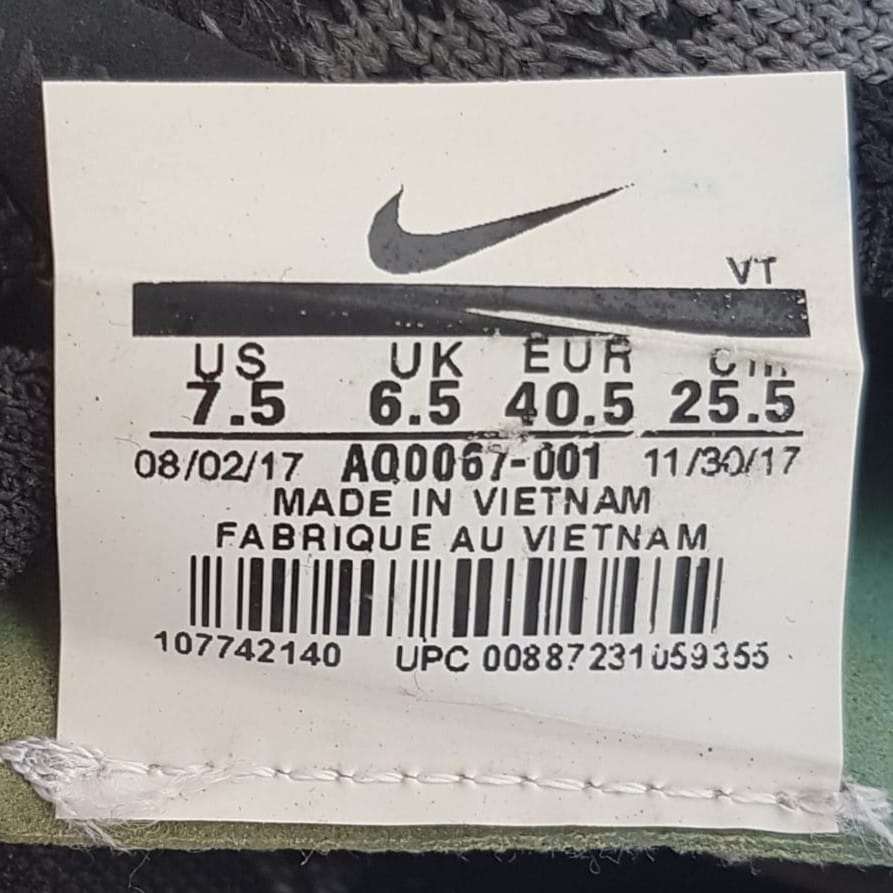 Nike Original NIKE Running Sneakers, EPIC REACT FLYKNIT 2 Model, Cool Black, Gray & White Shoes, Cosmopolitan, US 7.5, UK 6.5, EU 40.5, CM 25,5, Streetwise, Sophistication, Timeless Appeal, Pop Culture, Geek, Cult Street Fashion, Urban Style, Gym, Workout - Photo 4