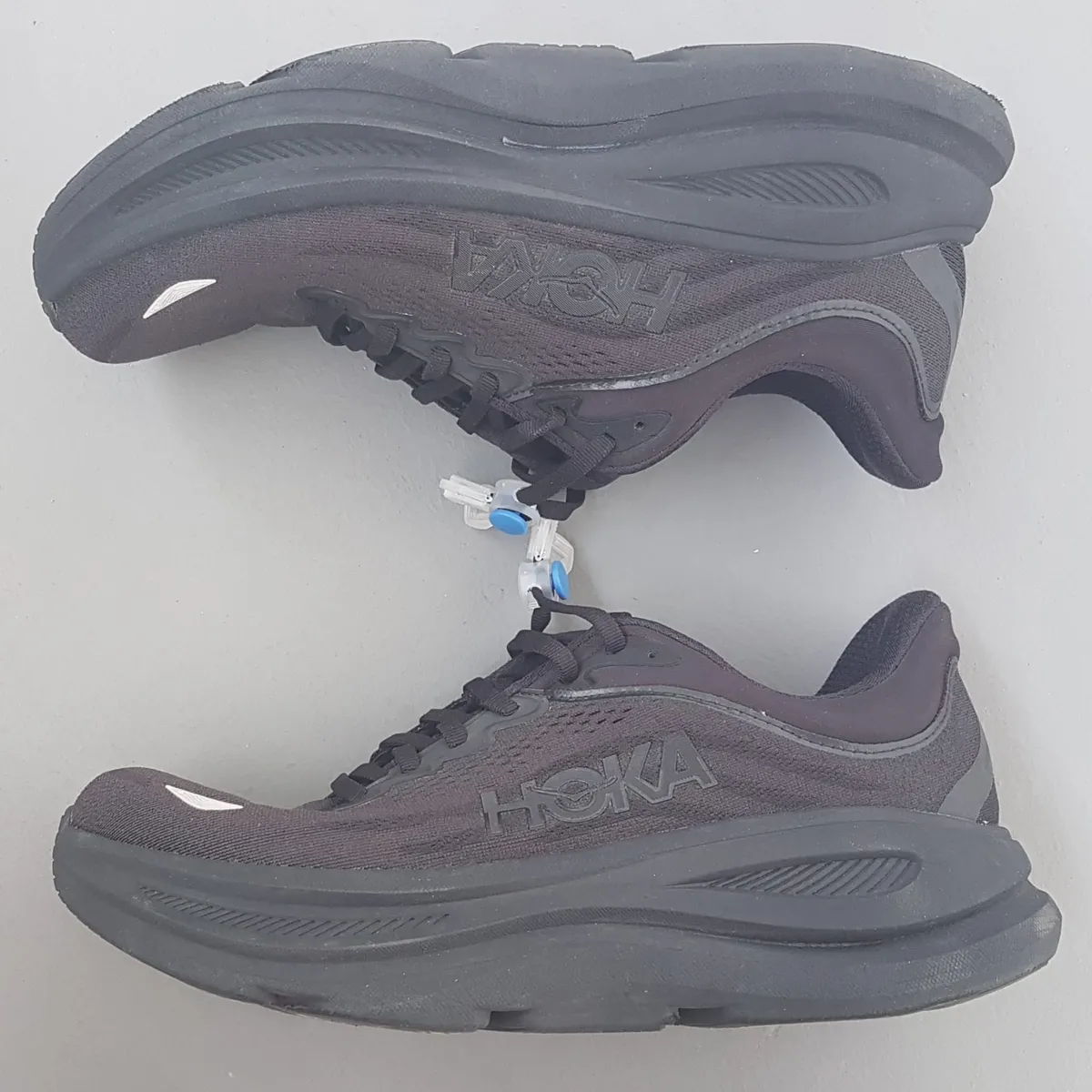 HOKA Original HOKA Running Shoes, BONDI 9 Wide Model, Cool Triple Black Colorway Sneakers, RETAIL $269, Cosmopolitan, HOKA ONE ONE from France, US 9.2E, UK 8.5, EUR 42 2/3, JP 27, Timeless Appeal, Urban Style, Sophistication, Streetwise, Everyday Shoes - Photo 2