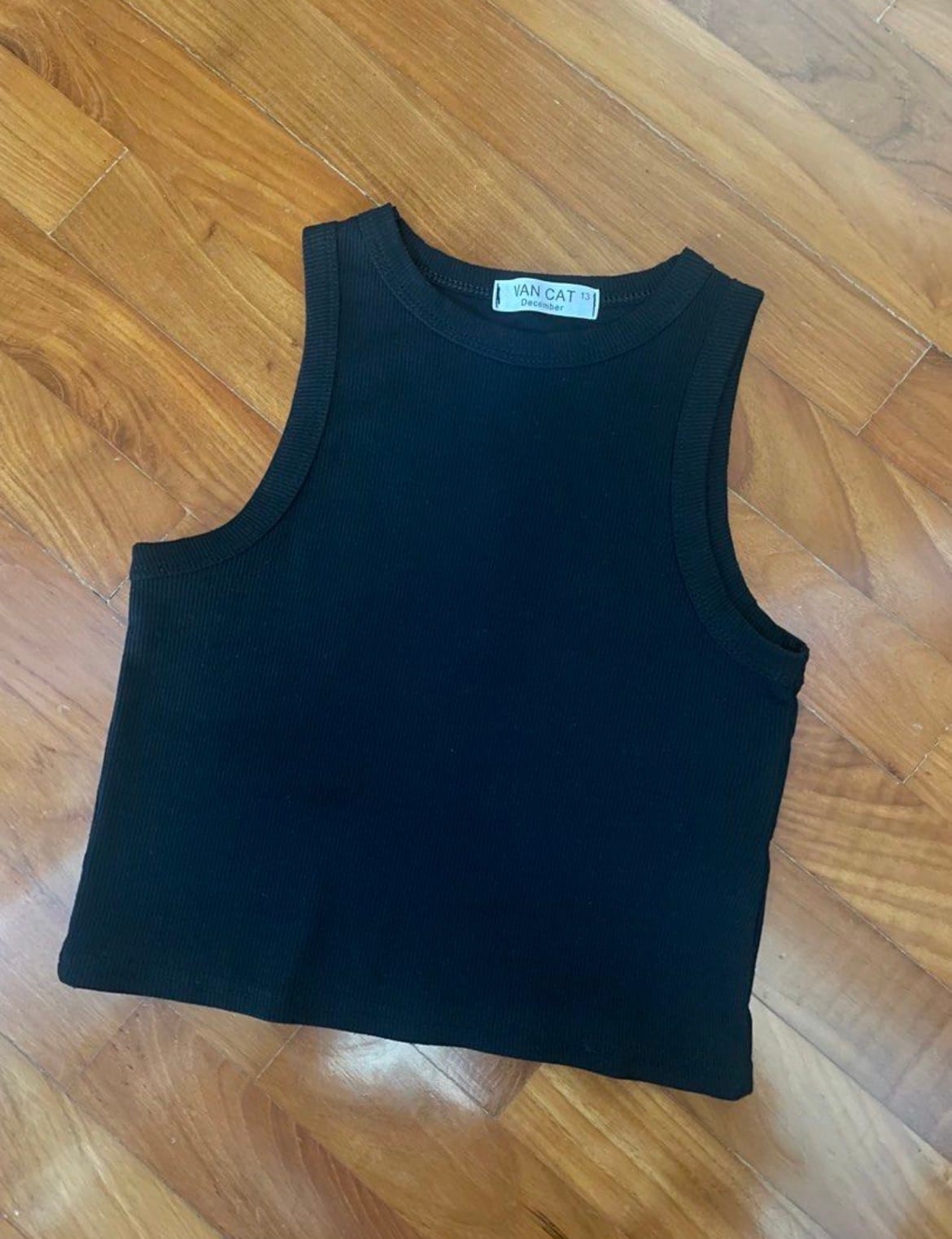 Van Cat (xs) black ribbed sleeveless tank top