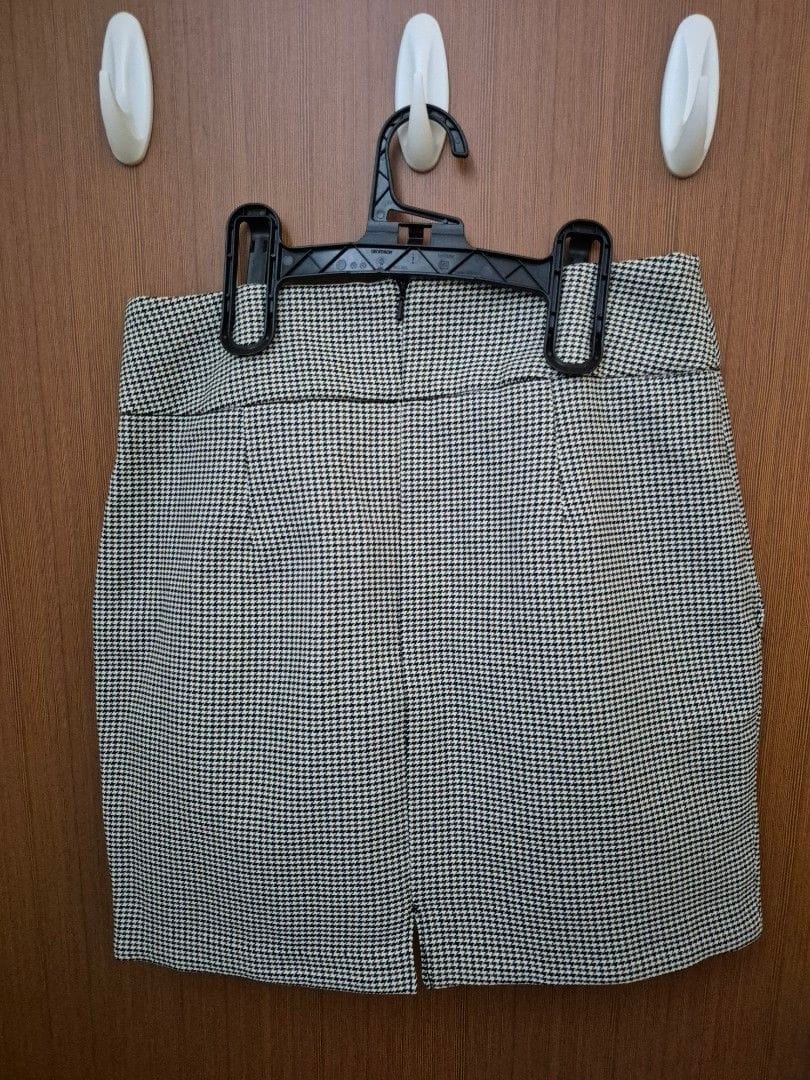 Miss Selfridge Chic Miss Selfridge Houndstooth Skirt - Size M - Photo 2