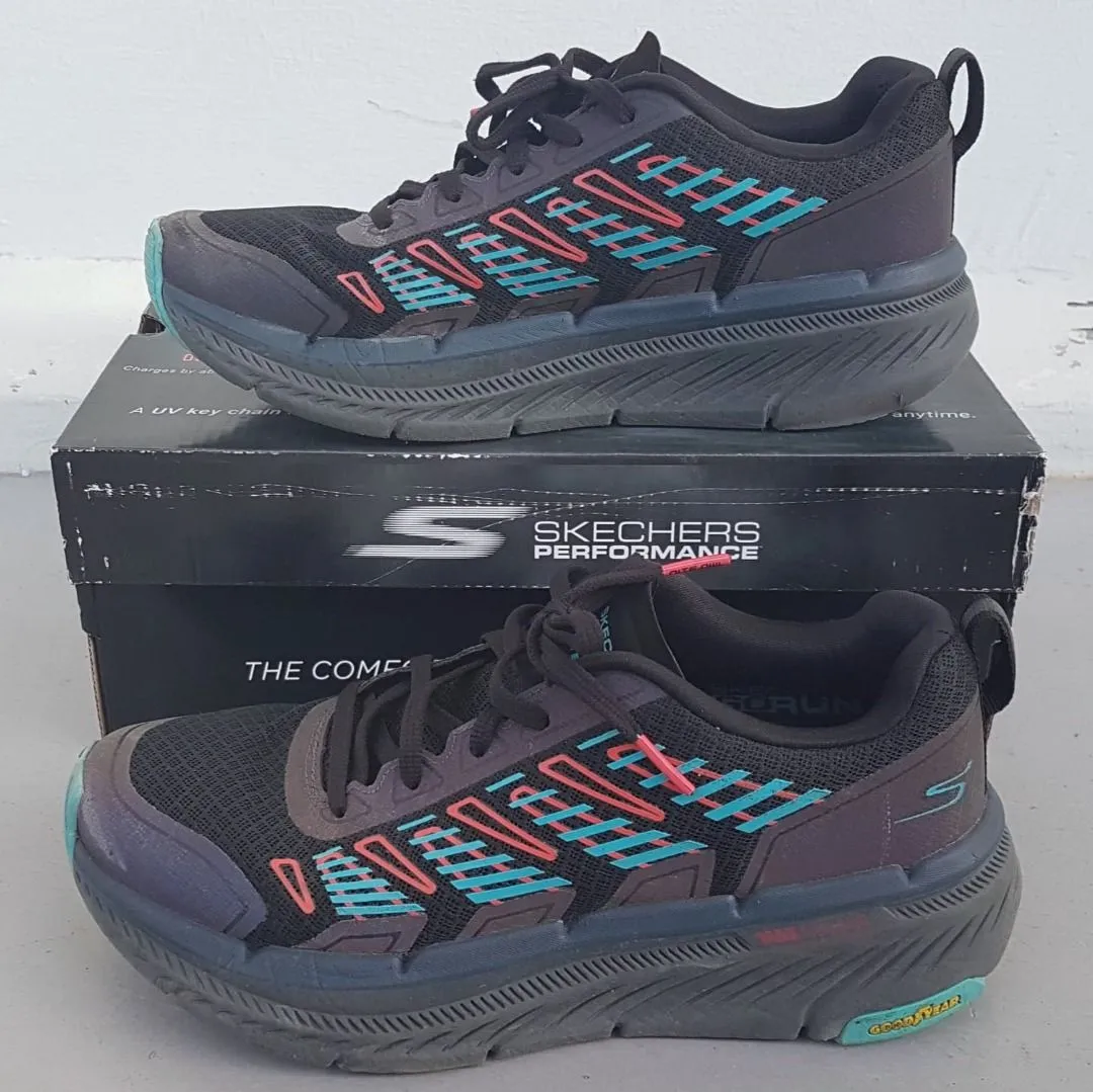 Skechers Original SKECHERS Designer Shoes, US 8, UK 7, EU 41, CN 26, Tokyo Nite Owl Sneakers, Glow in the Dark, Cosmopolitan, Hyper Pillars, Air-Cooled, GOGA Mat, Max Cushioning, Lightweight, Sophistication, Timeless Appeal, Urban Style, Cult Street Fashion - Photo 2