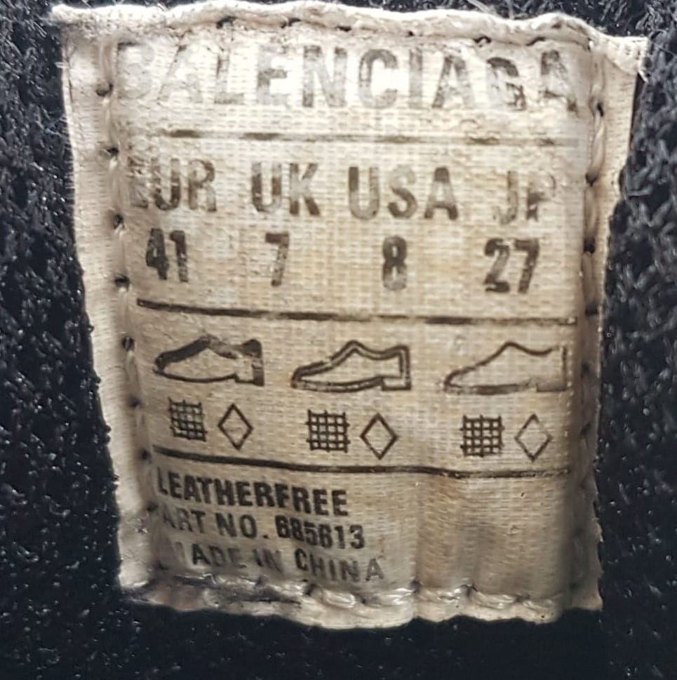 Balenciaga Rare Balenciaga Defender Shoes, Bouncer Black Mesh Sneakers, Size EU 41, US 8, UK 7, Ivory Glow Model, Cosmopolitan, Cool Black Trainers, Sleek Designer Fashion, Eye-Catching, Streetwise, Sophistication, Roadster, Pop Culture, Luxury Living, Urban Style - Photo 9