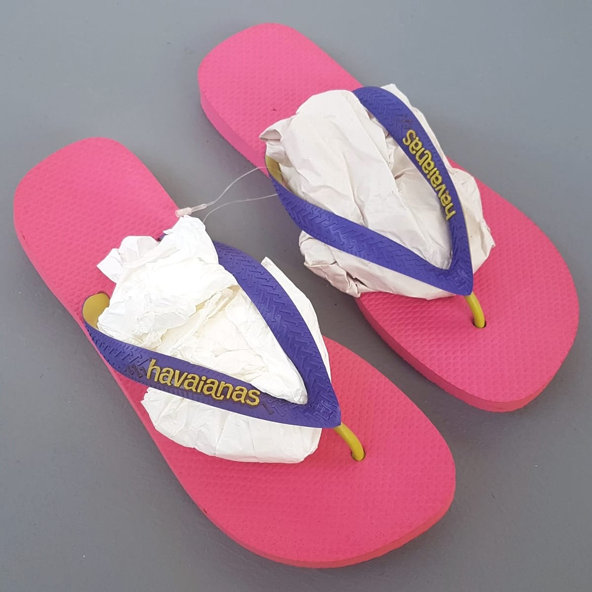 Original HAVAIANAS Top Mix Flip-Flops, Cool Sandals, Cosmopolitan, ROSA POP Model, Size 39/40, US 7/8, Continental, Pink, Purple & Yellow Colorway, Sleek Design, Sophistication, Streetwise, Pop Culture, Travel, Beach, Everyday Fashion, Pop Culture