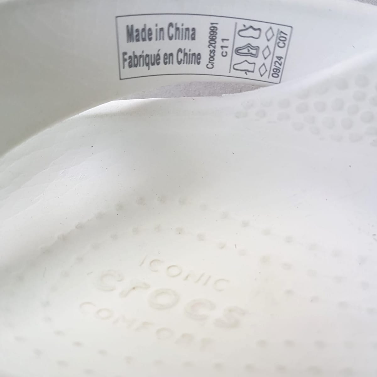 CROCS Original CROCS Clogs, Creamy White Model, Cosmopolitan, Children Size 11, Classic Crocs Clogs Sandals, Unique Designer Shoes, Sliders, Slip-on, Fun Footwear, Urban Style, Timeless Appeal, Cult Street Fashion, Pop Culture, Everyday Shoes - Photo 8