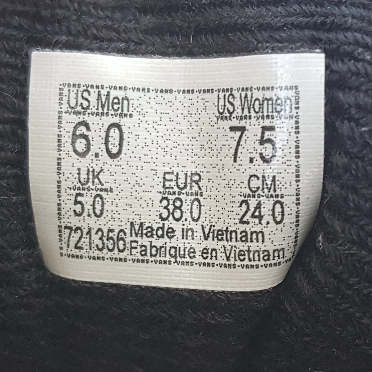 VANS Original Vans Old Skool Shoes, US 7.5, UK 5, EUR 38, CM 24, Iconic Black & White Sneakers, Signature Tonat Side Stripes, OFF THE WALL, Timeless Classic, Pop Culture, Hip Hop, Rock Star, Sophistication, Cult Street Fashion, Everyday Shoes - Photo 2