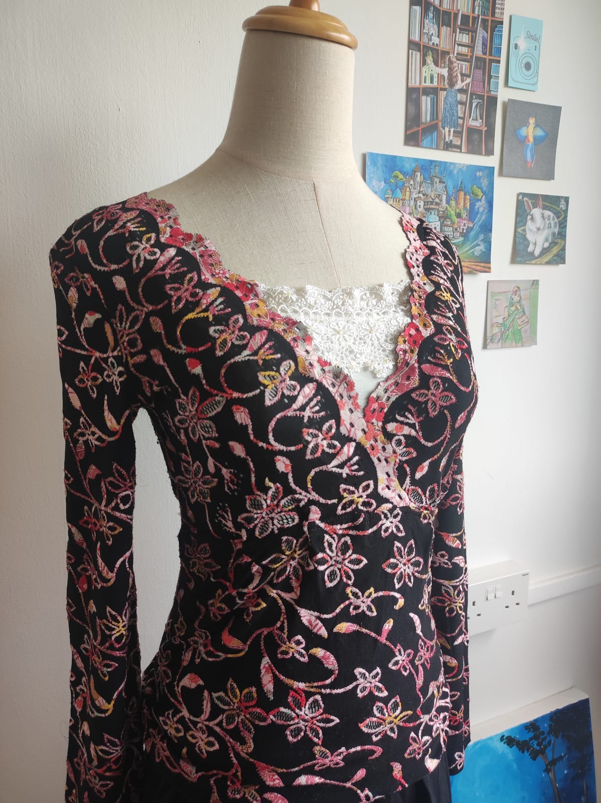 Black Floral Embroidered V-Neck Long Sleeve Top